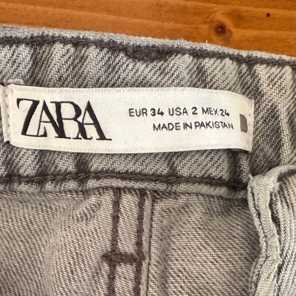 Zara Men's Straight Gray Jeans - Picture 4 of 9